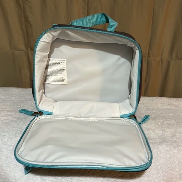 Fridge Pak lunch cooler. Perfect for school or work or just to keep things cold - Picture 2 of 4